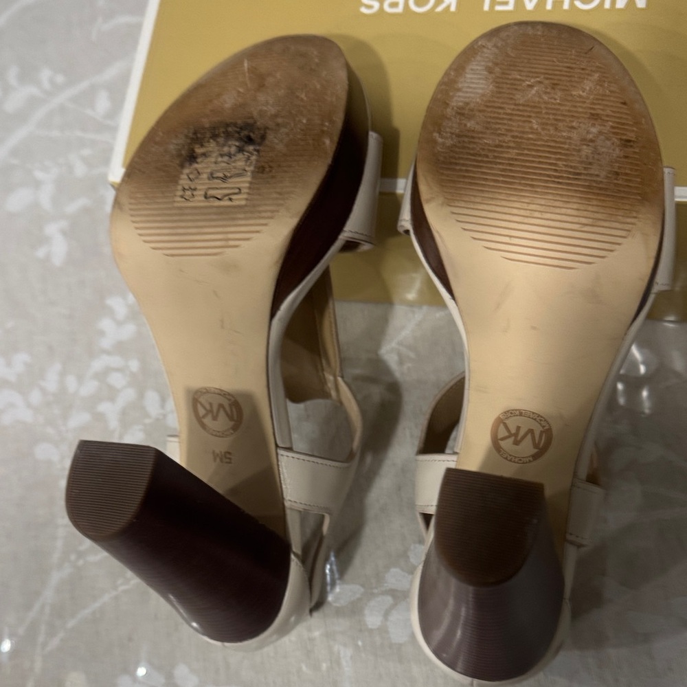 Michael Kors Cream Zipper Heels - Picture 4 of 4